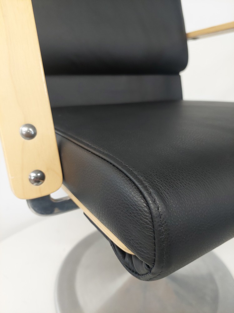 Avarte Yrjö Kukkapuro Plaano, UUDELLEENVERHOILTU - Image 7