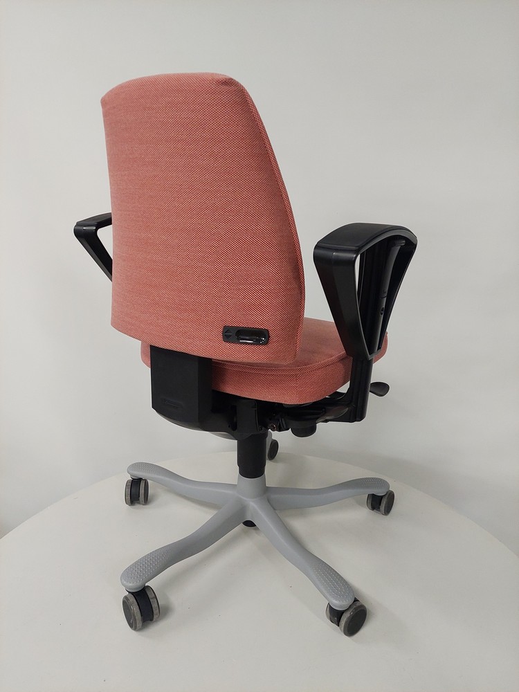 Kinnarps 6000/8000 työtuoli 2D PINKKI UUDELLEENVERHOILTU! - Image 2