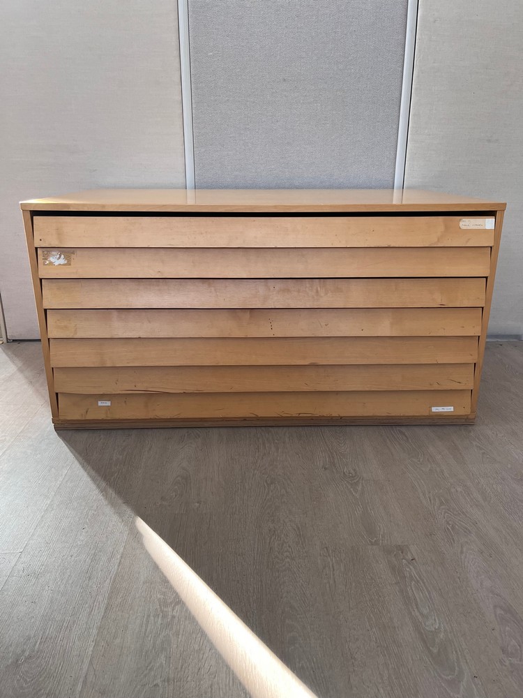 Piirustuslaatikosto 7, koivu
