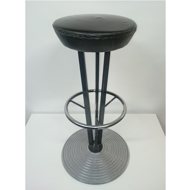 Baarituoli, musta nahka, kork. 82 cm