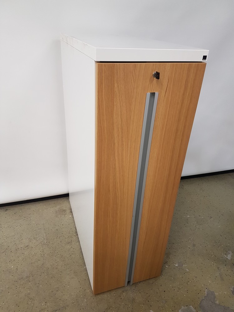 Martela Big apteekkarinkaappi, tammi/valkoinen