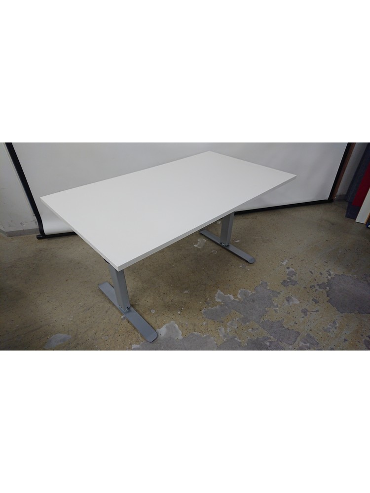 Kulmasähköpöytä Martela 200x120 cm valkoinen